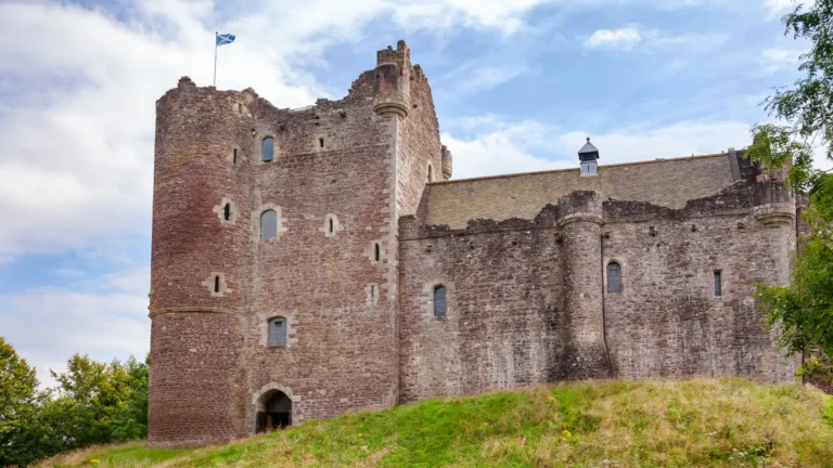 Nos Passos de “Outlander”: Roteiro Histórico-Romântico pela Escócia Real